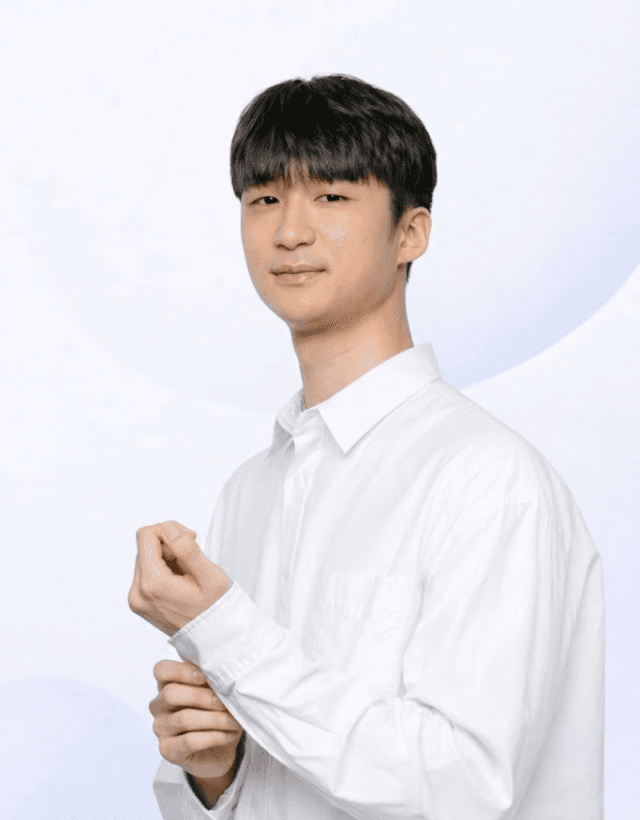 아론